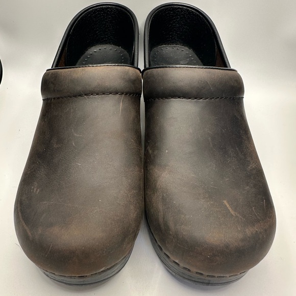 Dansko Professional Brown Oiled Leather Clogs Mules Shoes Women EU 39 US 8 Nurse